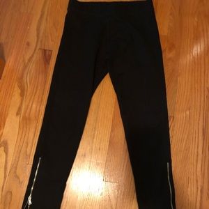 Gap Leggings with zipper ankle